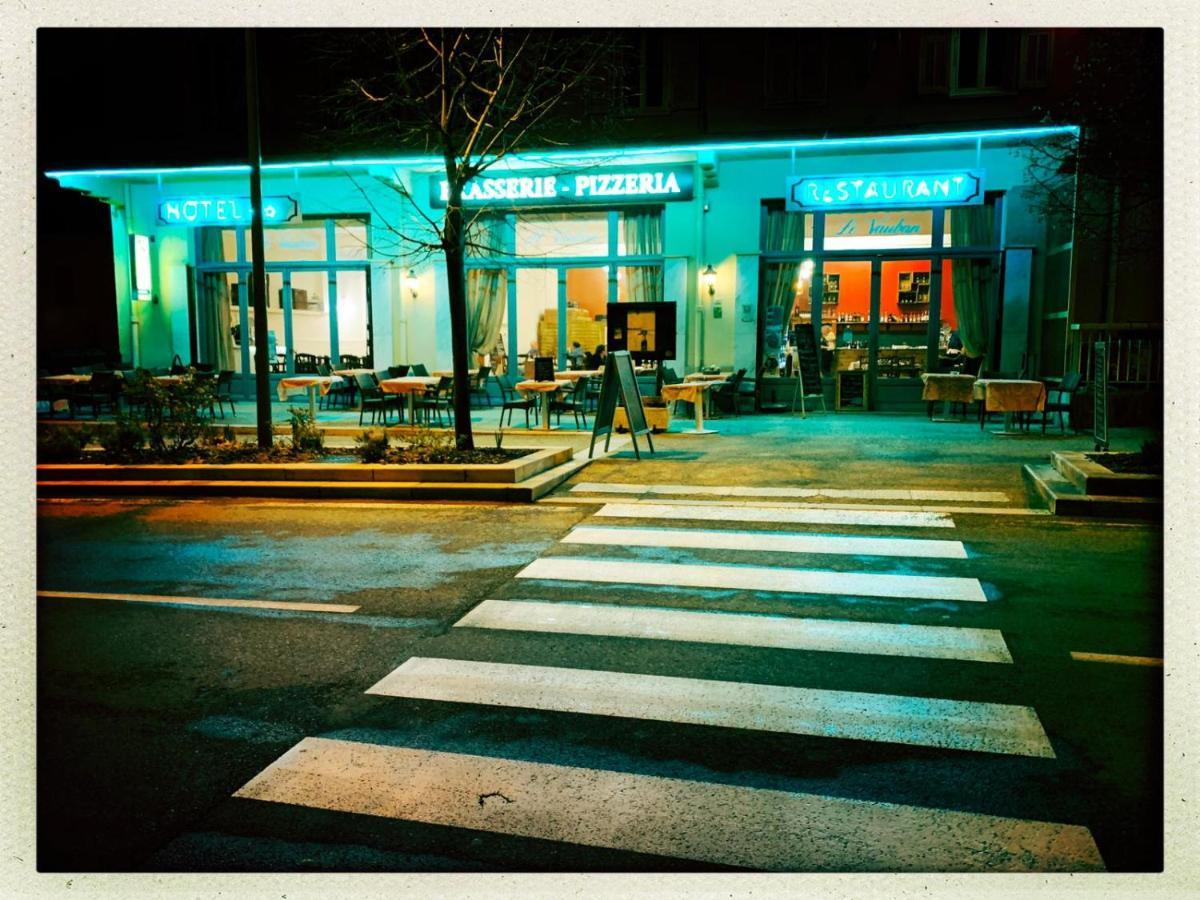 Hotel Le Vauban อ็องเทรอโวซ์ ภายนอก รูปภาพ