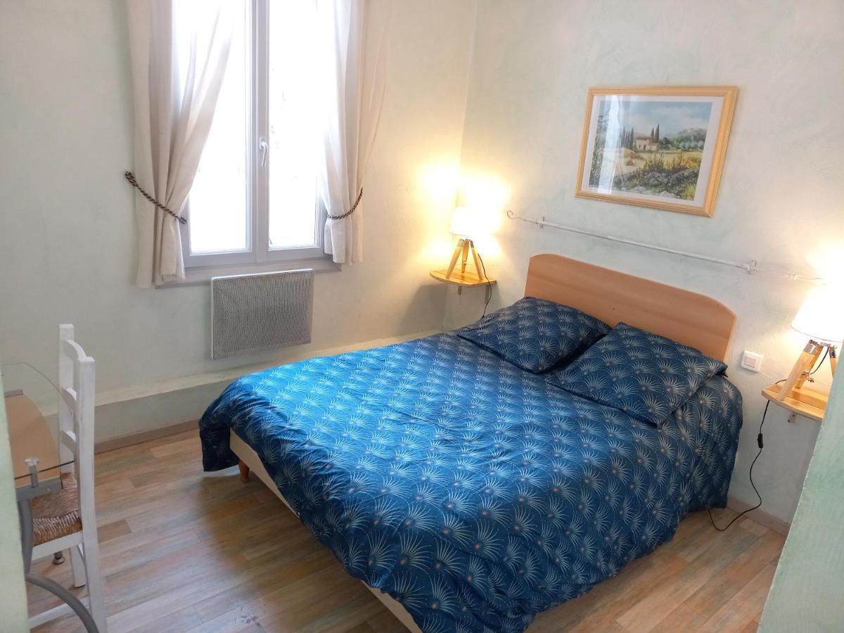 Hotel Le Vauban อ็องเทรอโวซ์ ภายนอก รูปภาพ