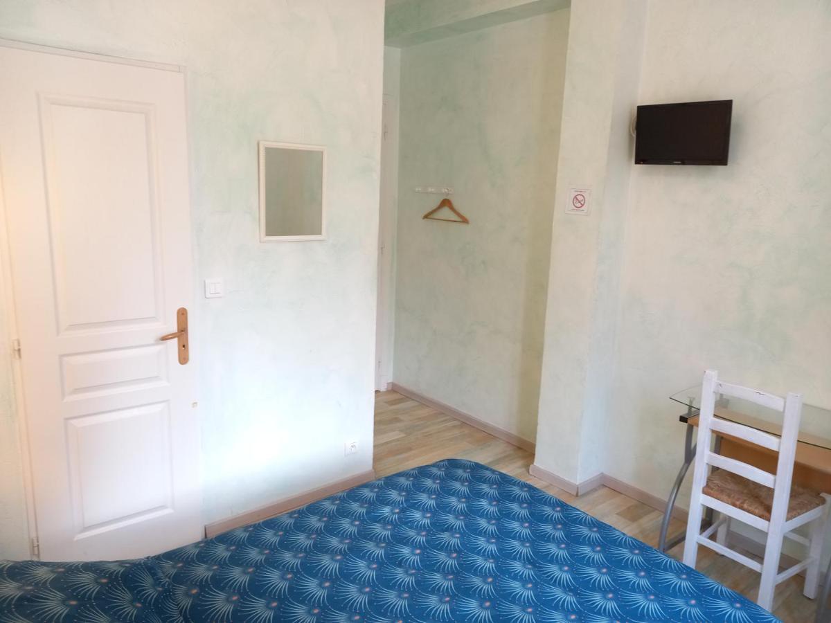 Hotel Le Vauban อ็องเทรอโวซ์ ภายนอก รูปภาพ